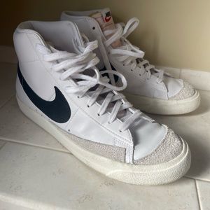 Men's Nike Blazer Mid White Sz 9 EUC